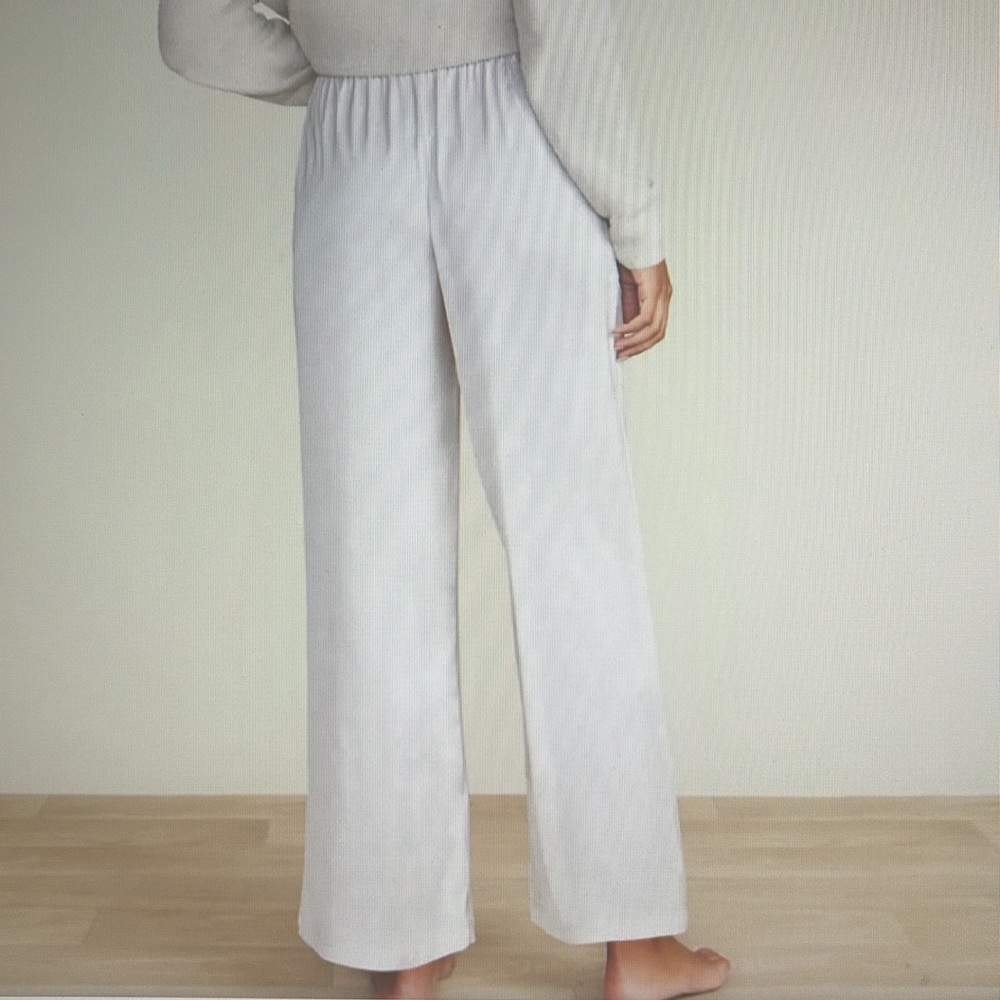 NWT Barefoot Dreams Washed Satin Wide Leg Pant.   Size Large - Picture 3 of 3